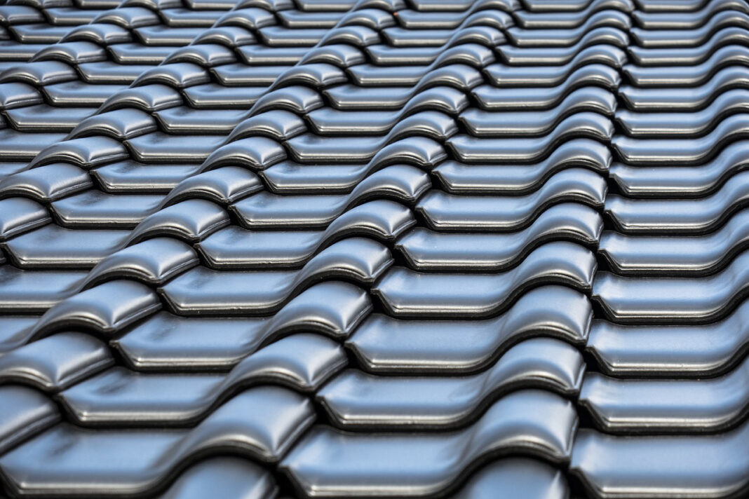 Roof of a home. Photo by Didgeman via pixabay