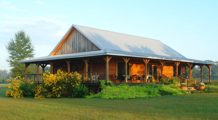 Transforming Your Outdoor Space: 6 Essential Tips to Follow Transforming your outdoor space in your home. Photo by Barbara Jackson from pixabay