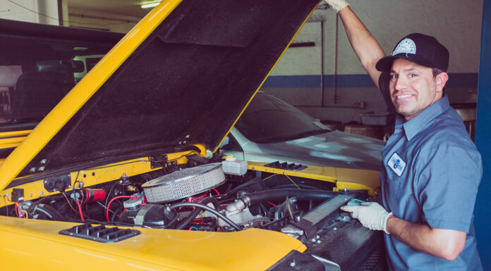 DIY vs. Professional Oil Change: Which One is Right for You? Car Oil Change. Photo by Kenny Eliason via unsplash
