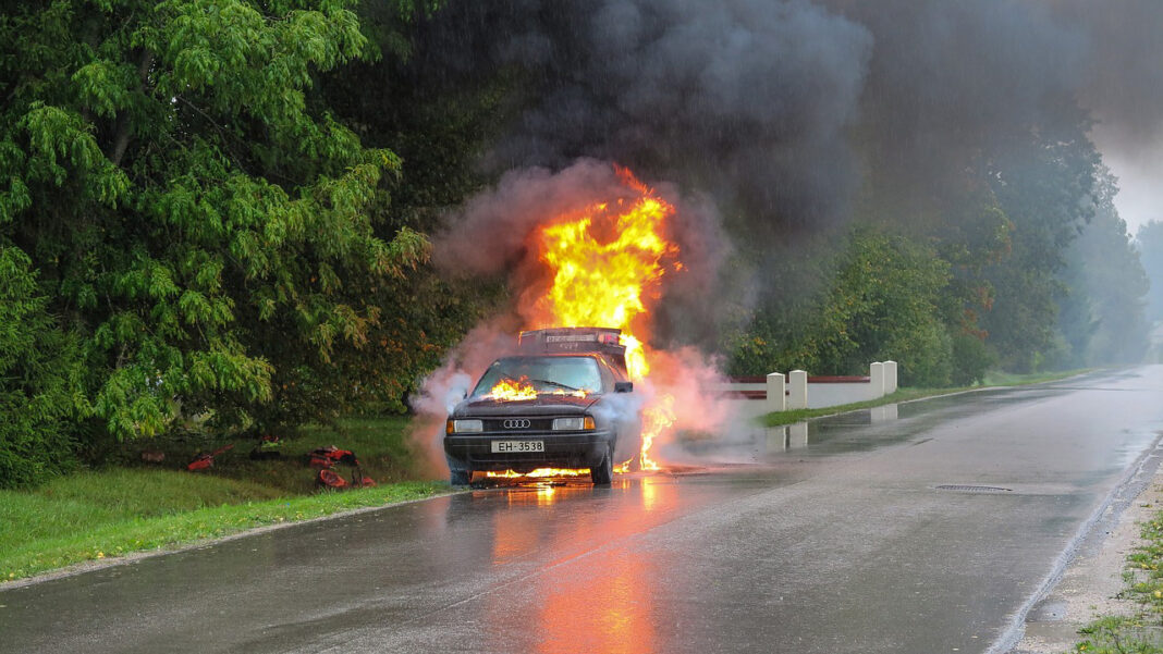 Car accident. Photo by Oskars Zvej from pixabay