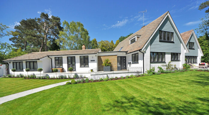 How to Start Your Own Luxury House-Flipping Business House Flipping business. Photo by pixabay via pexels