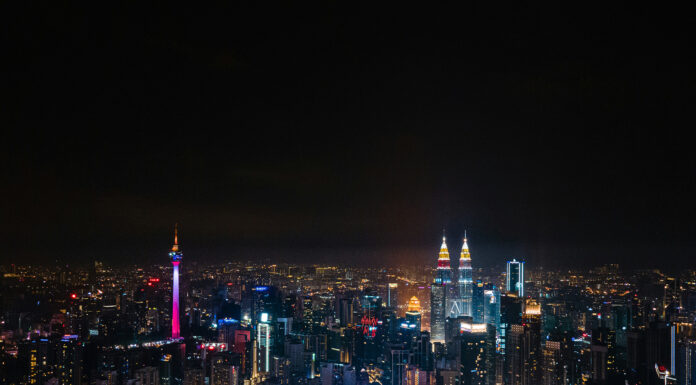 Dine & Staycation Hacks for Travelers in Kuala Lumpur Kuala Lumpur. Photo by Yong chuan Tan via unsplash