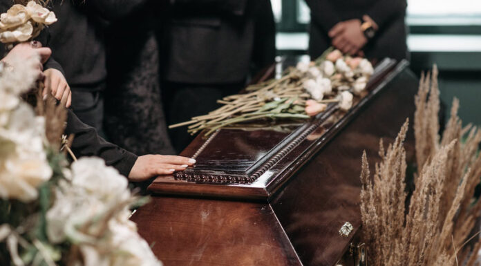 What Are the Benefits of Planning a Funeral in Advance? Planning a funeral for a loved one. Photo by Pavel Danilyuk via pexels