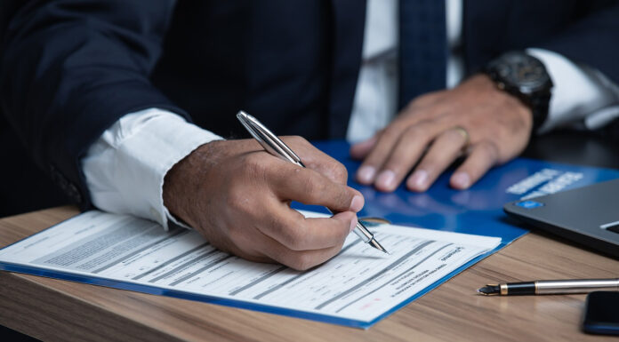 6 Good Reasons to Hire a Lawyer After a Serious Injury hiring a good lawyer for your injury. Photo by Leandro Aguilar from pixabay