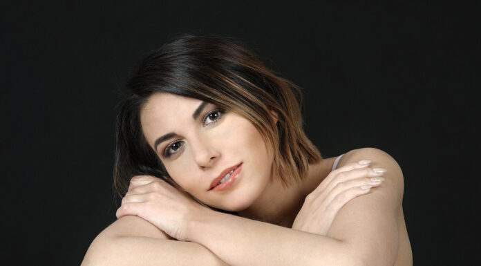 Achieve Your Aesthetic Goals with These Safe and Effective Non-Invasive Cosmetic Procedures young woman with aesthetic goals. Photo by Jerzy Gorecki from pixabay