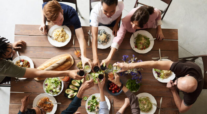 Fun Activities When Hosting a Lunch for Friends Hosting a lunch for friends. Photo by Fauxels via pexels