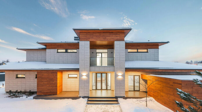 Thinking About Getting Into Luxury Real Estate Management? Here’s What You Need To Know Luxury Real Estate Management. Photo by Max Vakhtbovycn via pexels