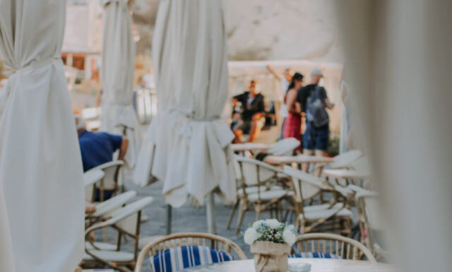 Exploring the Top Trends in Outdoor Restaurant Furniture Outdoor Furniture for a restaurant. Photo by Nati via pexels