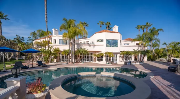 Luxury Rehab and Their Role in Addiction Treatment For High Earners https://villaoasissandiego.com/addiction-treatment/luxury-rehab-center/