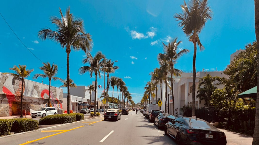 Furniture Shopping in Fort Lauderdale. Photo by Juan Pablo Mascanfroni source unsplash