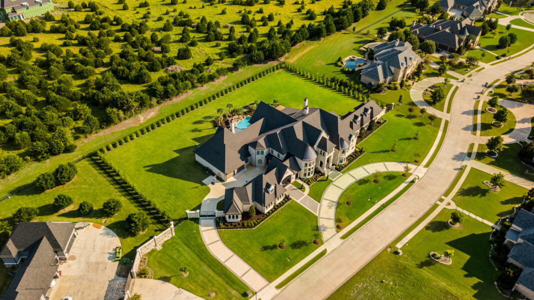 Luxury Real Estate. Photo by Daniel Barnes via unsplash