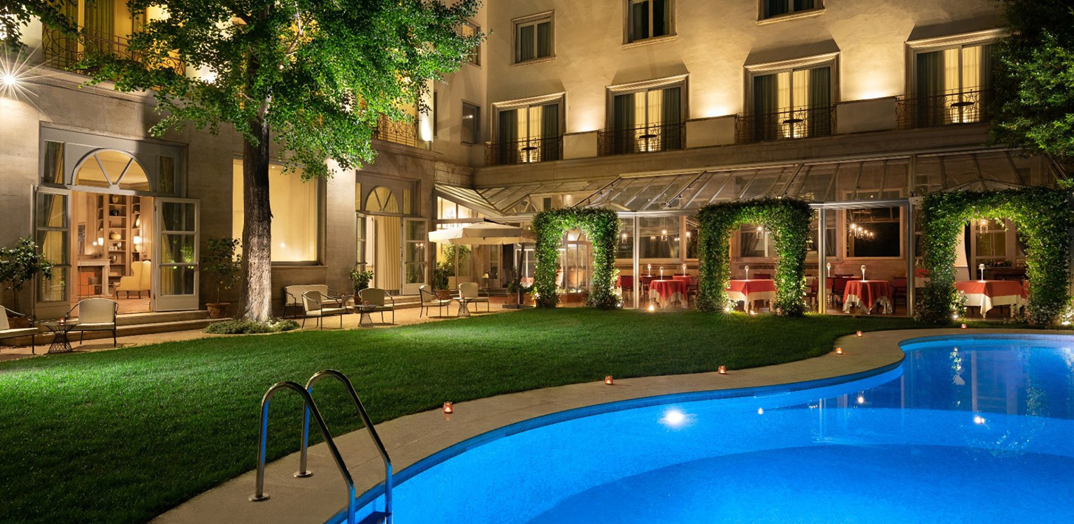 Sina Villa Medici Harrys Bar The Garden. Courtesy of Sina Hotel Sina Villa Medici Harrys Bar The Garden. Courtesy of Sina Hotel