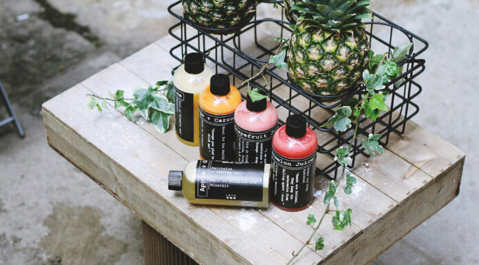 Luxury Design Trends in Eco-Friendly Packaging Eco-friendly packaging of luxury design trends. Photo by Toa Heftiba via unsplash