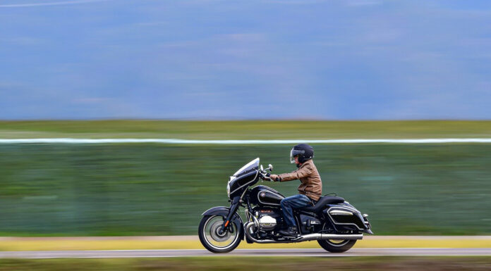 Motorcycle Legal Checklist: Important Tips for Every Biker Motorcycle riding. Photo by Bild bearbeiten via pixabay