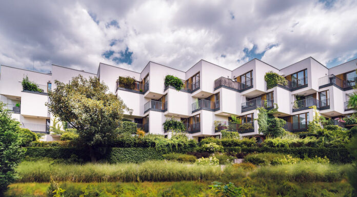 Sustainable Luxury Travel: How to Enjoy the Best of Both Worlds Sustainable Luxury Travel. Photo by Jakub Zerdzicki via pexels