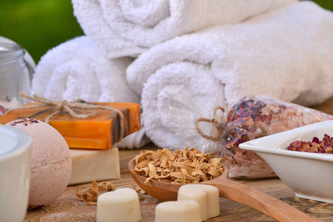 The Evolution of Wellness Trends Influencing Upscale Living. Photo by Bild von Erika auf pixabay