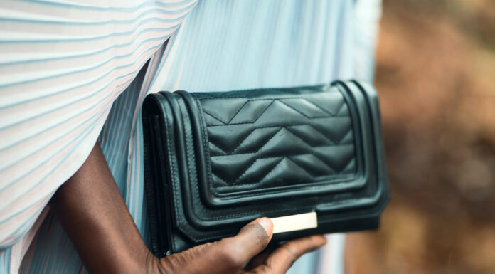 7 Key Factors to Keep in Mind When Shopping for Purses Online Beautiful designer purse purchased onine. photo by Godisable Jacob via pexels