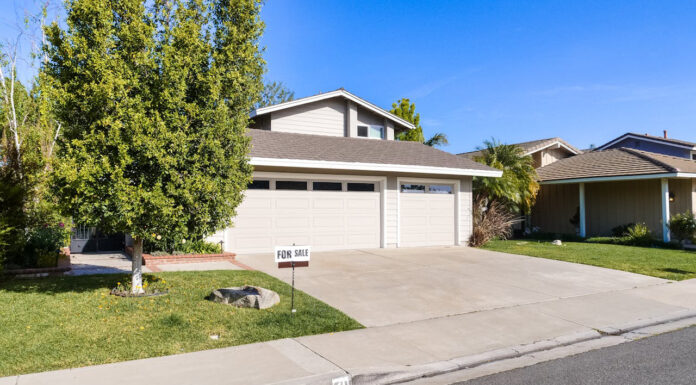 Unlocking Your Home’s Potential: Leveraging Cash Buyers and Equity Strategies for Financial Freedom Cash Buyers. Photo by Kindel Media via pexels