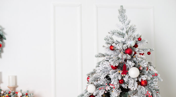 How to Decorate a Christmas Tree Christmas Tree. Photo by stenkovlad via adobe