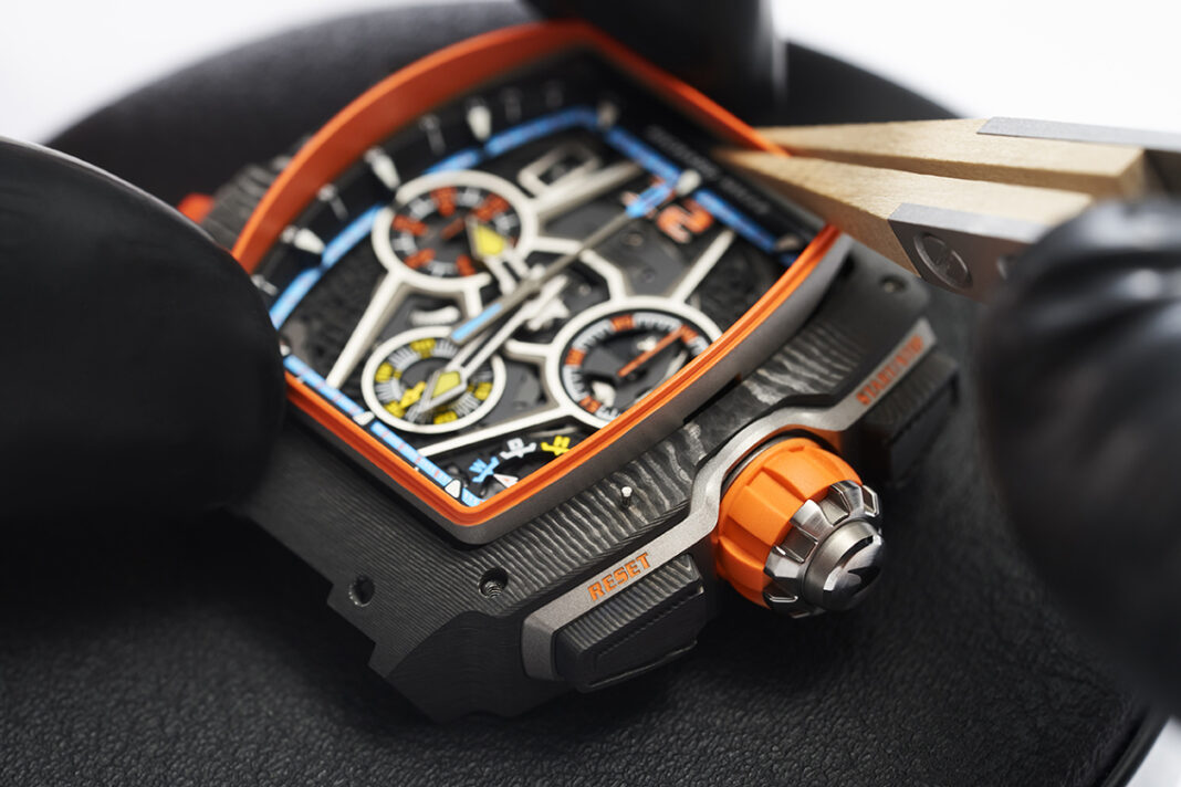 RM 65-01 McLaren W1 closet up