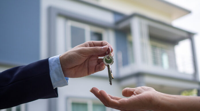 Selling Your Home During a Housing Market Downturn: Strategies for Success Selling Your Home. Photo by Shisu_ka via adobe