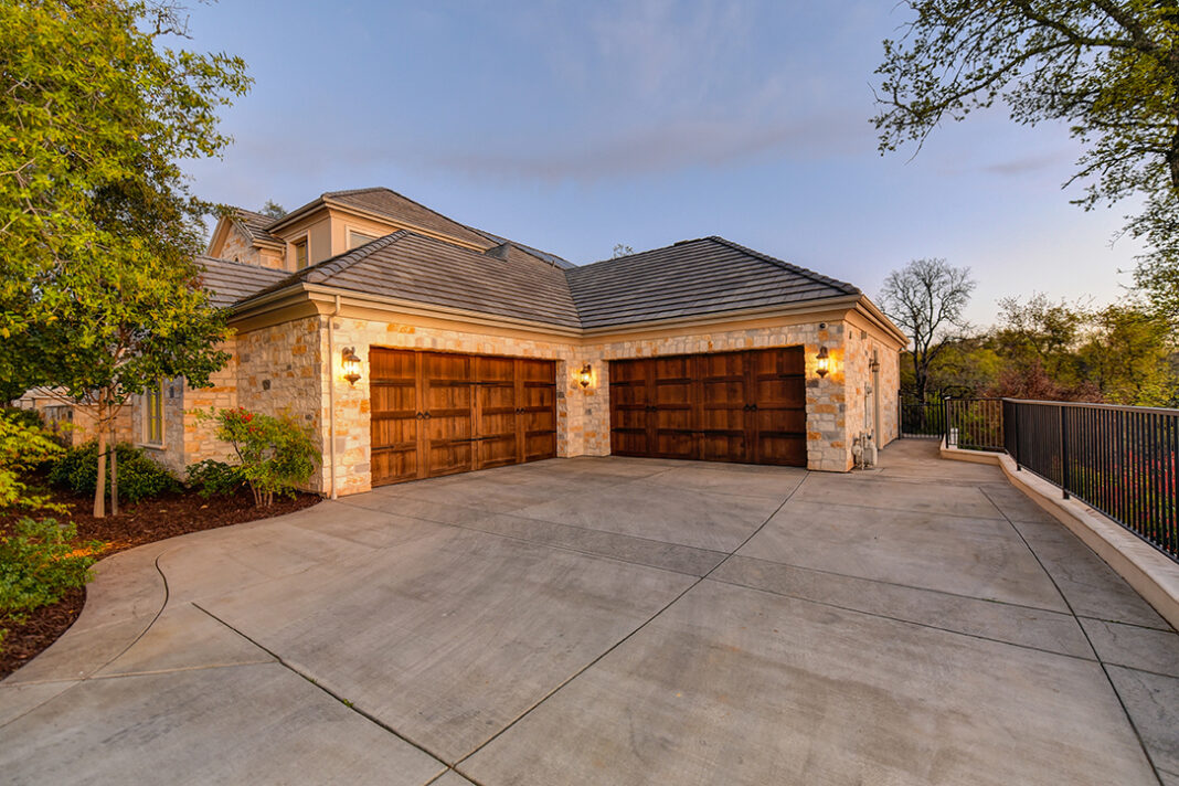 two-car garage. Photo via adobe