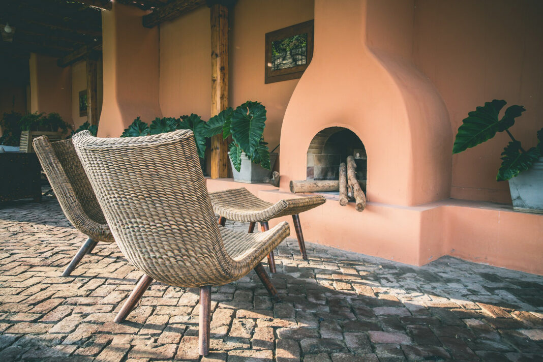 addition to a home. Photo by Joel Clements via unsplash