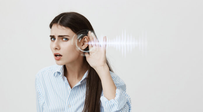 What Happens to Your Health If You Ignore Hearing Issues Too Long? hearing issues. Photo vi afreepik