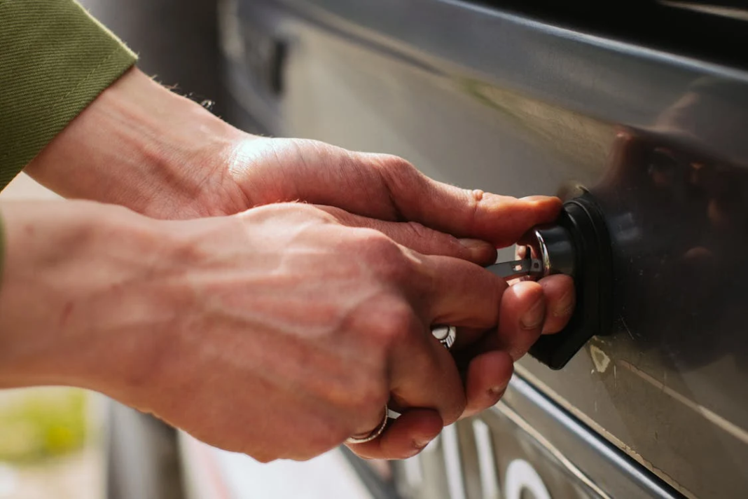Licensed Locksmith for your car. Photo via pexels