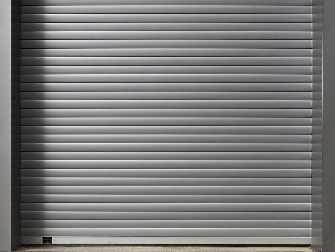 Roller Doors. Photo by Wolfgang Eckert from pixabay