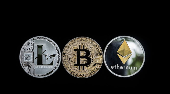 Do Crypto Gambling Sites Need a License? Cryptocurrency photos. Image by WorldSpectrum from Pixabay