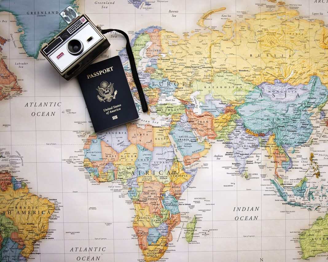 Holiday Travel. Image by Pam Patterson from pixabay