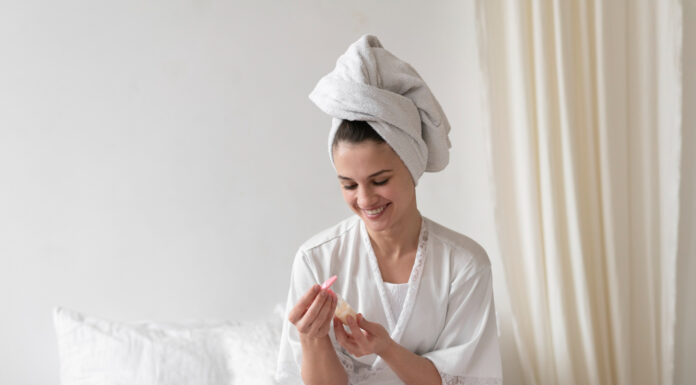 Investing in Your Skin: Why High-End Skincare Products Are Worth the Splurge Luxury Skincare. Image source FreePik