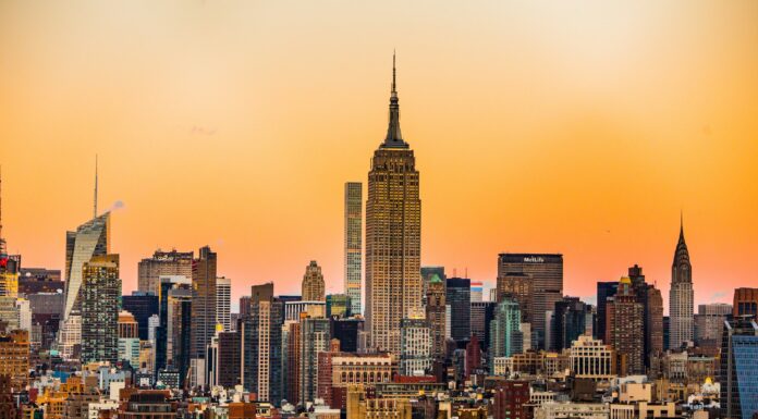 When Is It Best Time to Move Out from New York? Best Time to Move out of New York City. Photo by Michael Discenza on unsplash