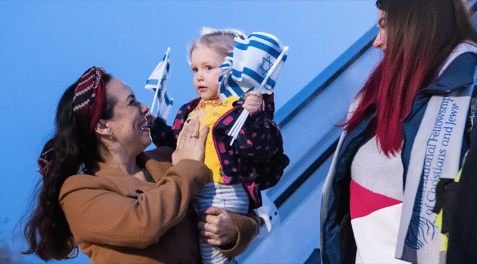 Yael Eckstein – Salary Stagnation and Poverty Add to Israel’s New Year Challenges RYE-memorial-freedom-flight, Yael Eckstein. Image courtesy of Yael Eckstein