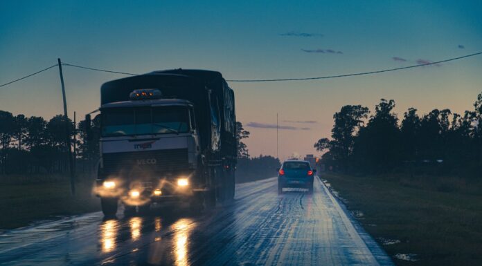 How to Drive Safely Around Large Trucks and Commercial Vehicles Drive safely around large trucks and commercial vehicles. Photo via pixabay