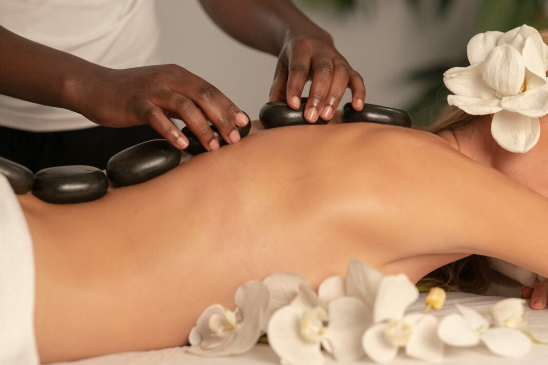 Luxury Spa Treatment in Las Vegas. Image by Engin Akyurt via unsplash