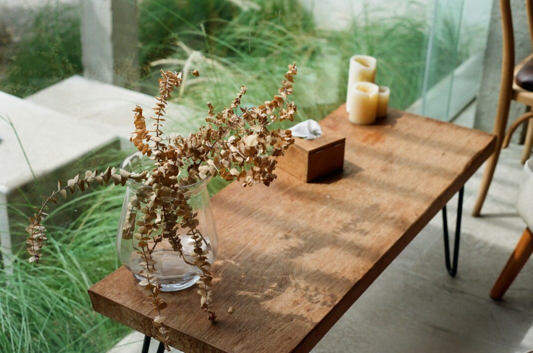 DYI Table Top for your home. Photo by Duy Vo via unsplash