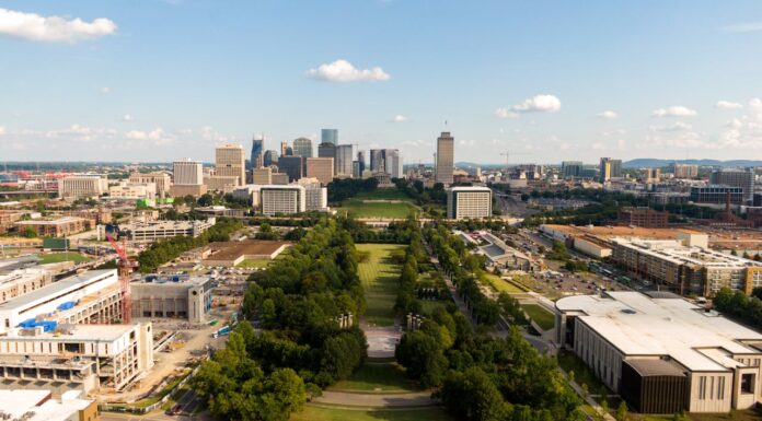 Nashville Walking Tours: A New Way to See the City Nashville, Tennessee. Photo by Kelly via pexels