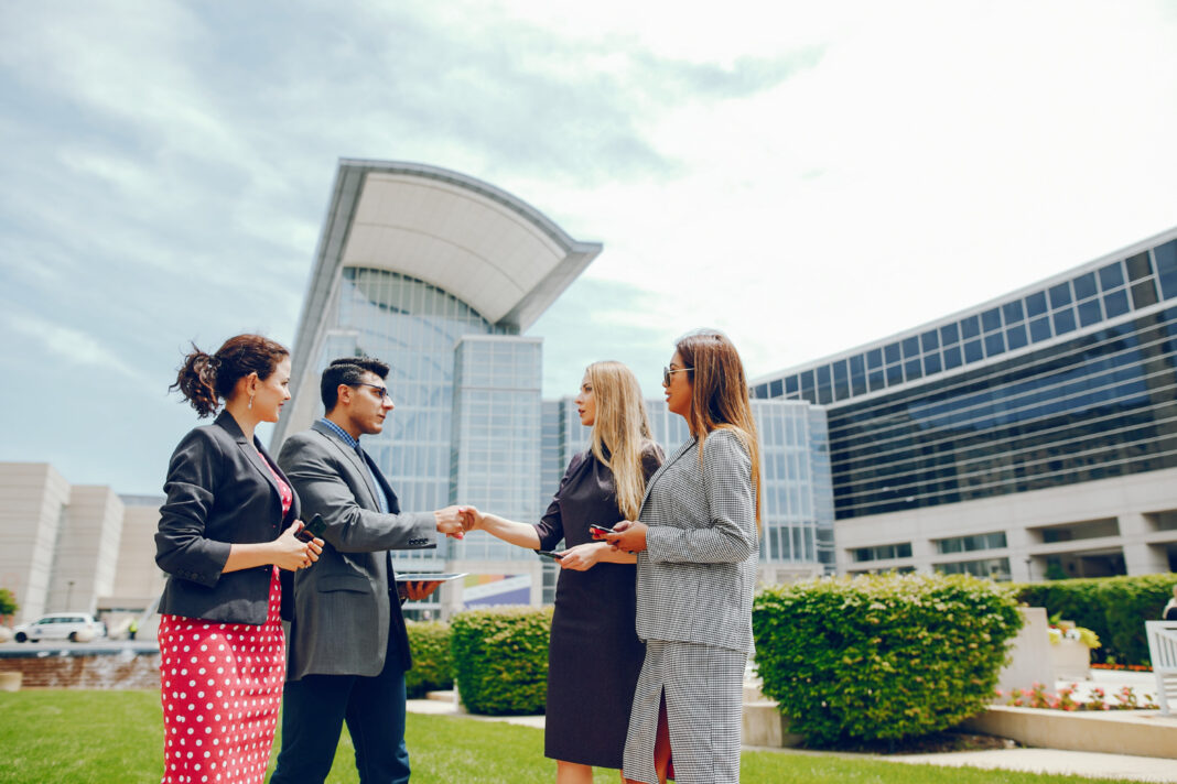 Purchasing property in Toronto as a non-resident. Image via freepik