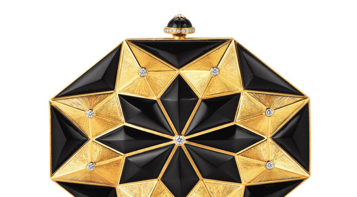 Grace Tang’s All-Gold Clutch Redefines Red Carpet Glamour Grace Tang Clutch