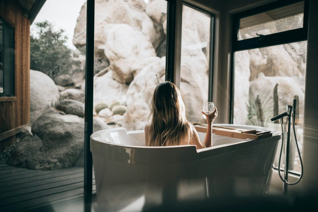 Home Spa Cannabis-Infused Products. Photo by Roberto Nickson via unsplash