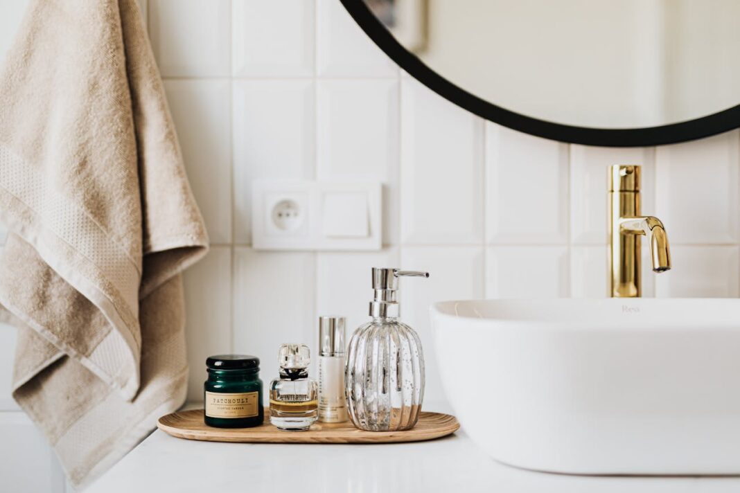 Living Well. Photo via Pexels by Karolina Grabowska