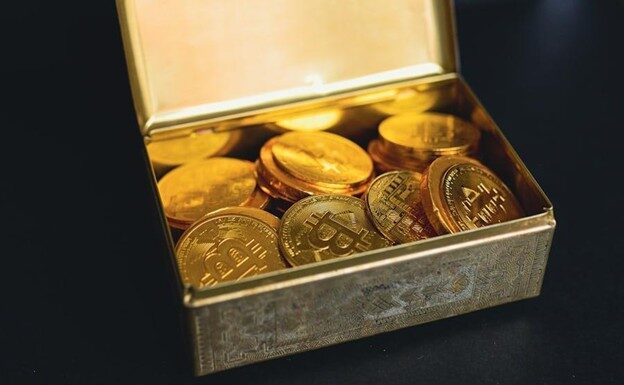 The Wealthy Are Moving from Traditional Finance to Digital Assets Traditional Finance to Digital Assets