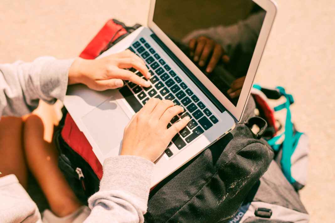 Digital Nomad. Photo via freepik