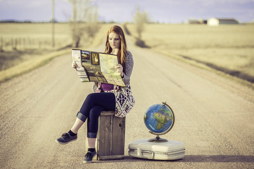 Online Entertainment Options for a Globe Trotter photo via pixabay