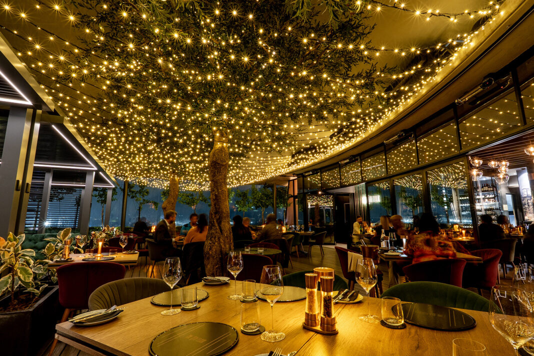 The 11th Floor dining
