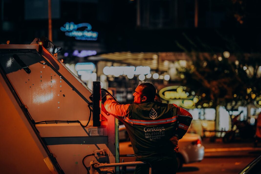 Waste Management Company. Pexels - CCO Licence by Fatih Guney