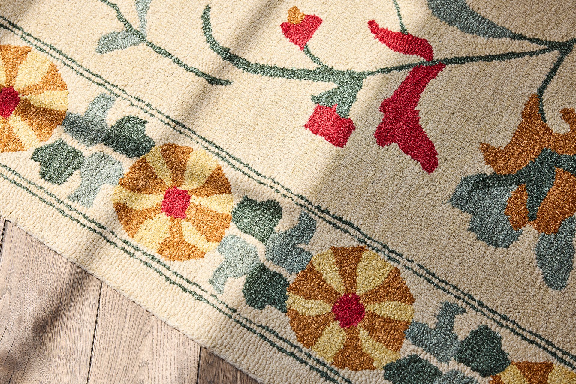 Rugs 2025 Collaboration with Padma Lakshmi Rugs. Photo by Mark Weinberg Rugs 2025 Collaboration with Padma Lakshmi Rugs. Photo by Mark Weinberg