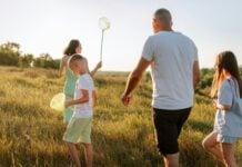 Best Family Activity to spend time together. Photo by Kateryna Hliznitsova via unsplash